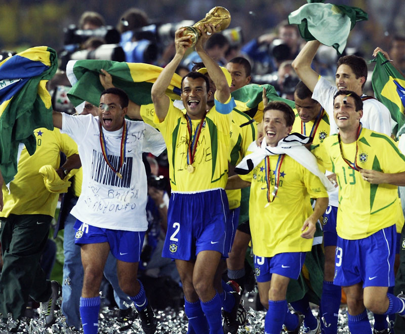 QUEEN人気再燃！あの「最強アンセム」が聞こえてきそうなユニフォーム｜写真4