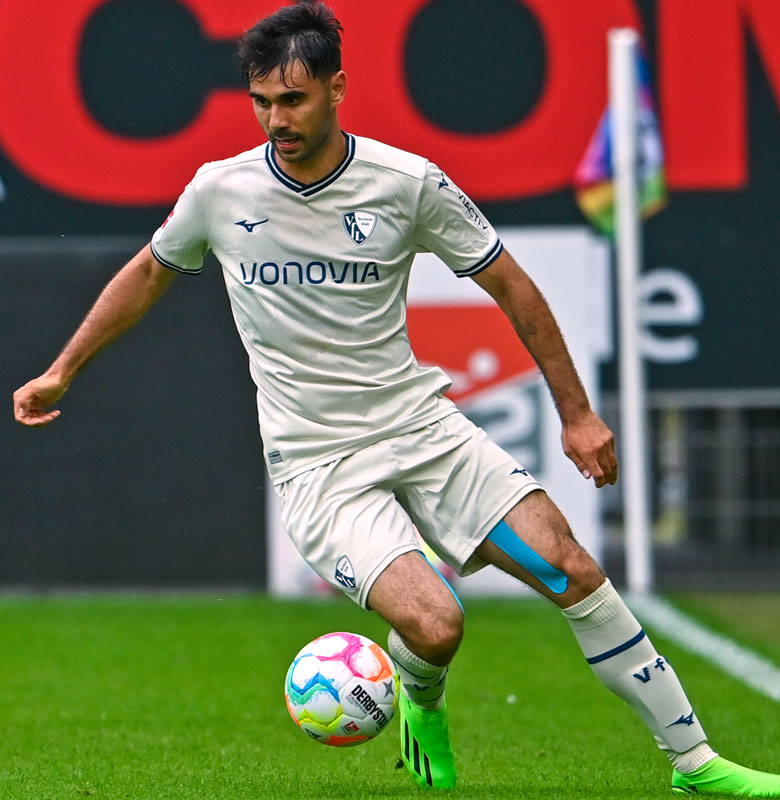 ミズノが新サプライヤー！浅野所属のボーフム、2022-23「新ユニフォームまとめ」｜写真7