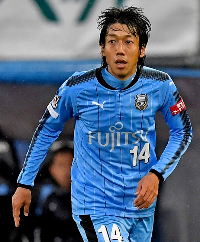 川崎フロンターレの「歴代最高ユニフォーム」8着！リーグを席巻する“青と黒の魔力”｜写真3