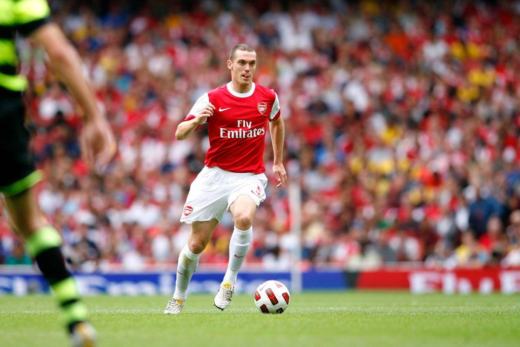 ヴェンゲルが獲得したセンターバック15名、失敗か成功か？｜写真8