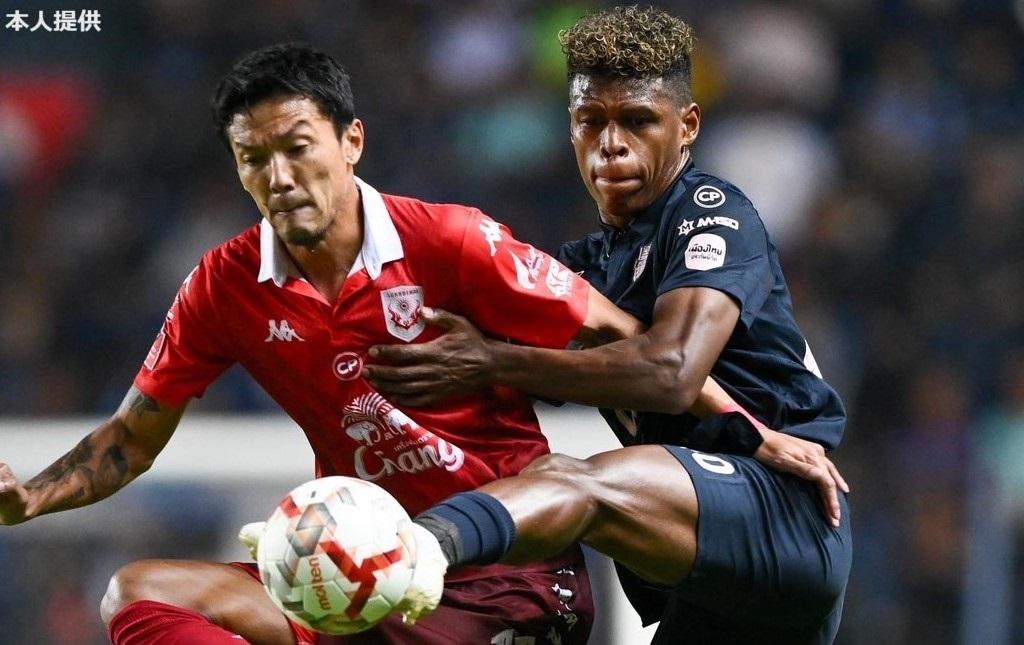 【インタビュー】タビナス・ジェファーソンが語るフィリピン代表挑戦、タイ移籍の背景、ビスマルクへの思い｜写真7