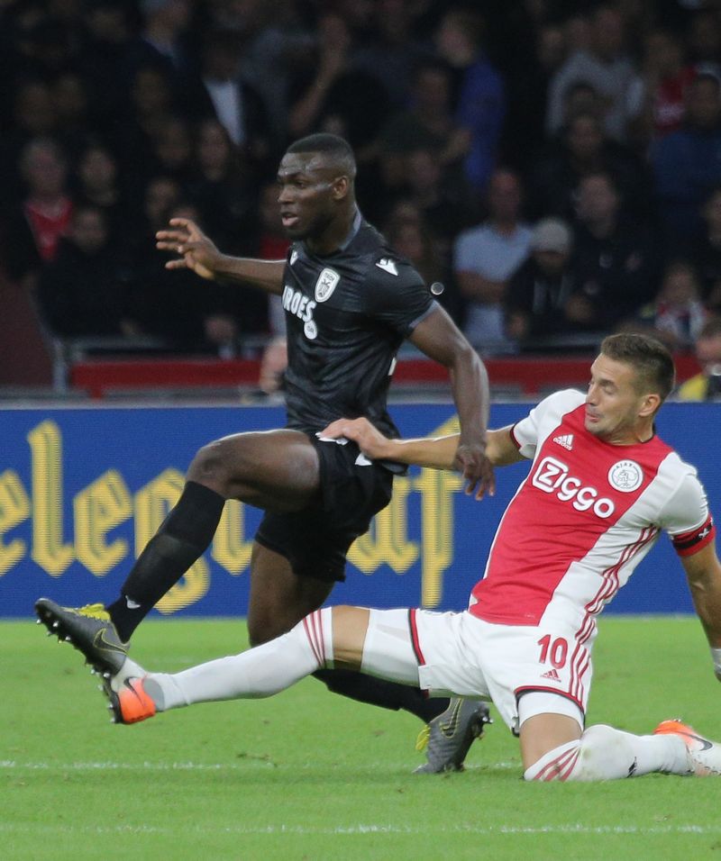 ウイイレ2020「フィジカル最強の守備的MF」ベスト10｜写真10