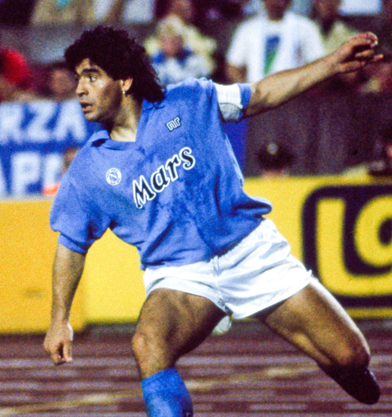 ディエゴ・マラドーナ、世界遺産級の「80年代ユニフォーム」5選｜写真4