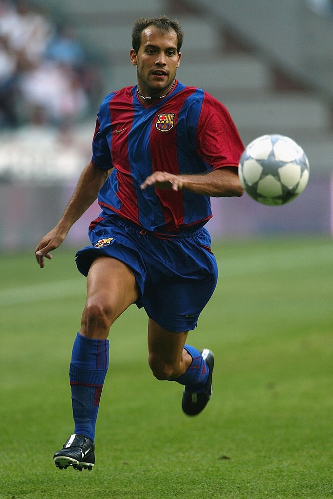 イニエスタの歴史がこれ！バルセロナデビュー戦の伝説的スタメン、覚えてる？｜写真2