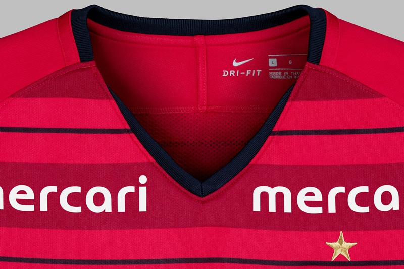 鹿島アントラーズ、2018新ユニフォームを発表！鎖骨スポンサーは「メルカリ」｜写真4