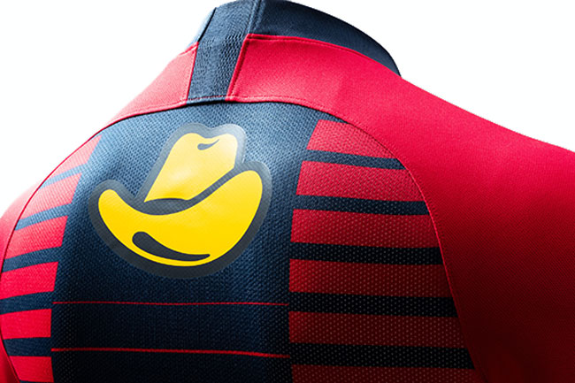 鹿島アントラーズ、2019新ユニフォームを発表！「常勝軍団」の象徴をデザイン｜写真6