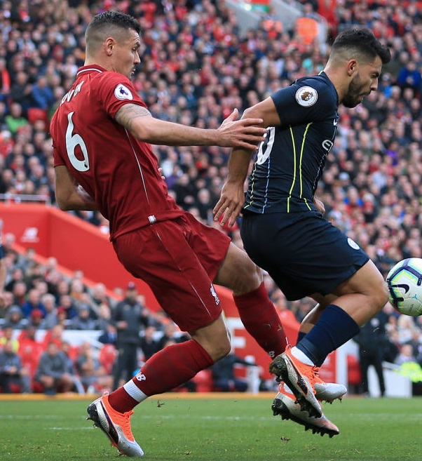 イニエスタ＆トーレスも！今季スパイクブランドを変えた大物選手たち｜写真7