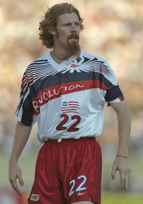 ニューイングランドの新ユニフォーム、伝説の「兼業フットボーラー」がモデルで登場！｜写真5