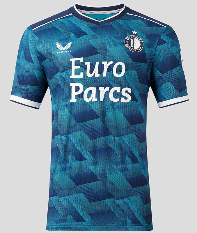 上田綺世が加入！フェイエノールトに23-24新ユニ登場　“赤白デザイン”はいつから着ている？｜写真4