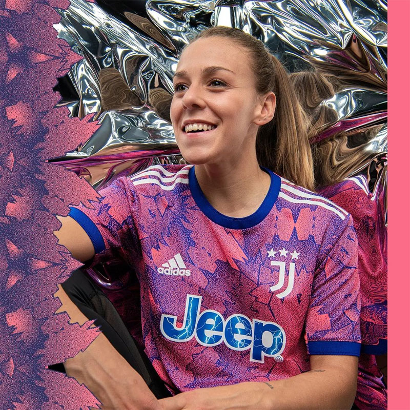 ユヴェントス、22-23新サードユニフォーム発表！「万華鏡の世界」を描く｜写真6