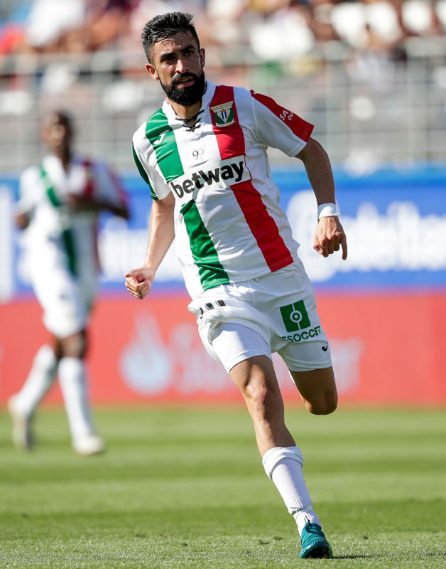 レガネス、2018-19新ユニフォームが登場！今季も「女性への暴力反対」を訴える｜写真8