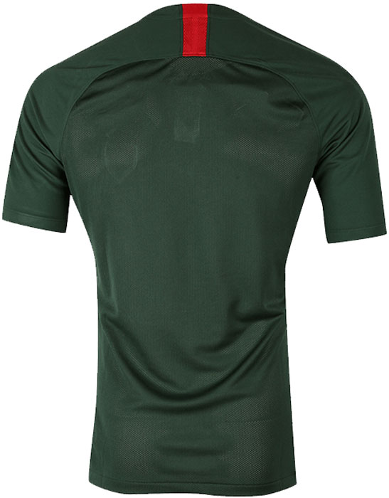 モナコ、2018-19新ユニフォームが登場！公妃デザインの「斜め2分割」を継承｜写真5