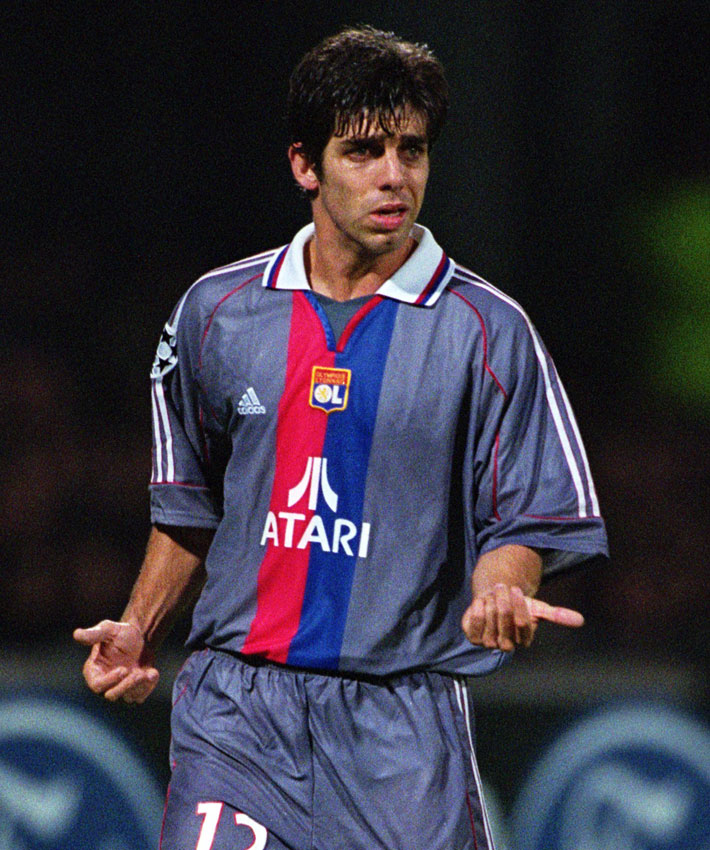 12/3はプレステの日！胸ロゴが「TVゲームのユニフォーム」10選｜写真2