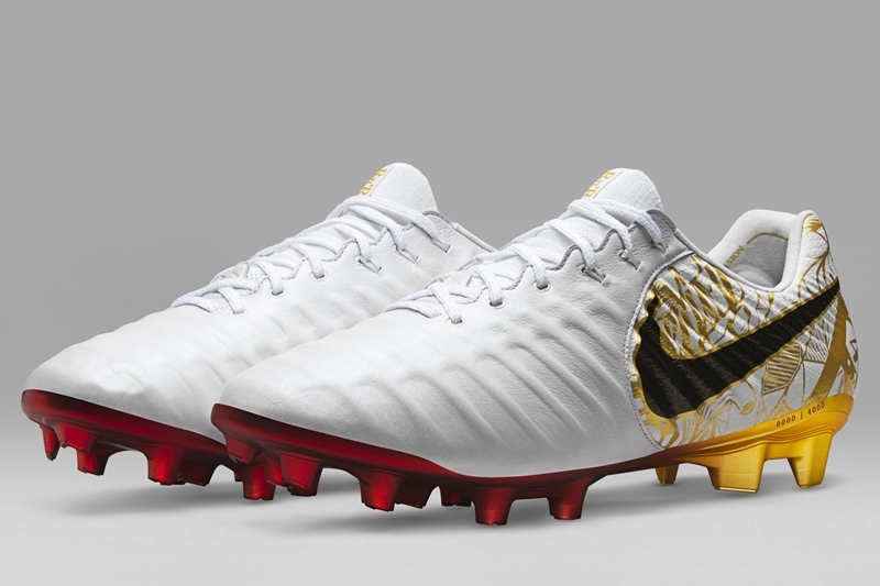 セルヒオ・ラモスのシグニチャースパイクがNIKEから登場！クラシコで着用？｜写真8