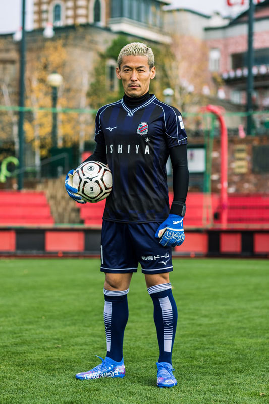 北海道コンサドーレ札幌、2022新ユニフォーム発表！ホームは「赤と黒の誇り」をデザイン｜写真8
