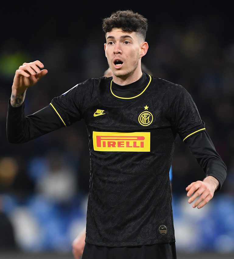 インテル、最高にかっこいい「PIRELLIの胸ロゴ」ユニフォーム10選｜写真10