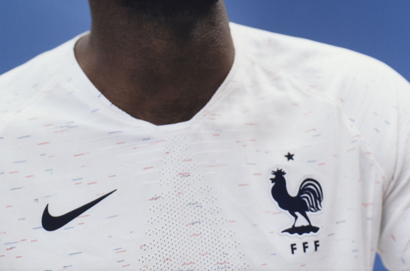 フランス代表、ロシアW杯に向けた2018新ユニフォームを発表！｜写真8