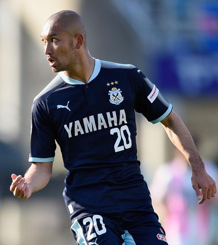 ジュビロ磐田「歴代最高のユニフォーム」8選！リーグ屈指の美しきサックスブルー｜写真3