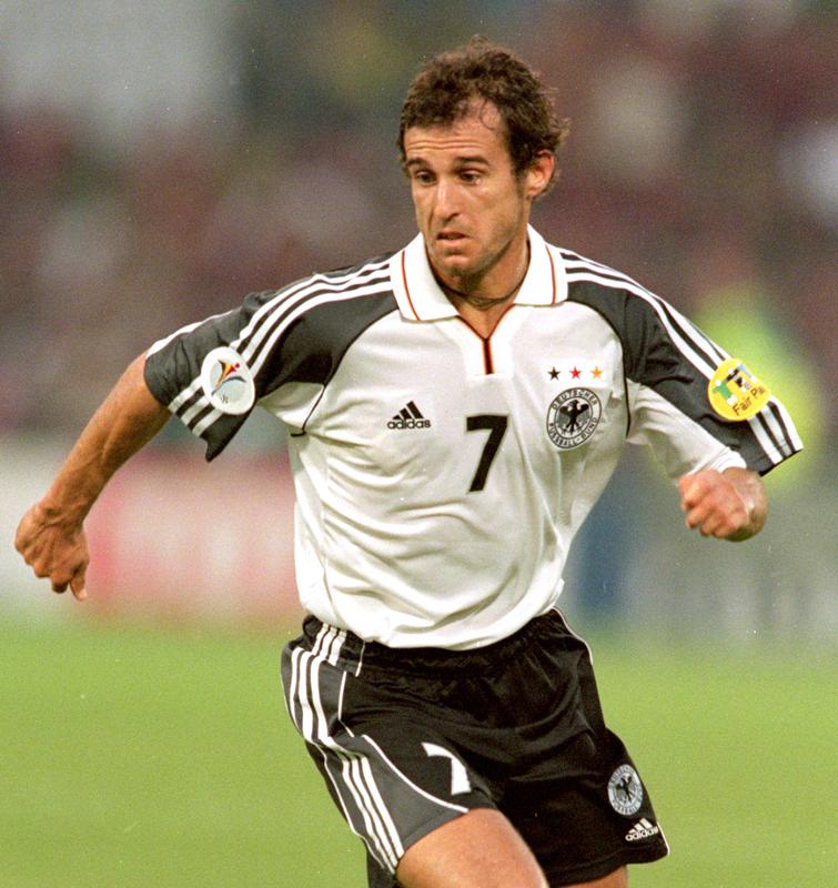 日本にも希望あり！鉄壁ドイツ代表、“まさかの敗戦”で着た「5つのユニフォーム」｜写真6