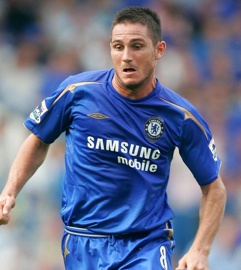 日本と欧州！胸ロゴに「モバイル」を付けた8つのチーム｜写真9