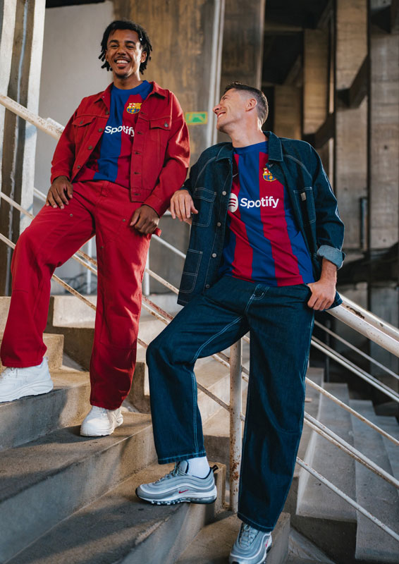 バルセロナが23-24新ユニを発表！“特別エンブレム”の裏にある「女子チームの知られざる物語」とは｜写真7