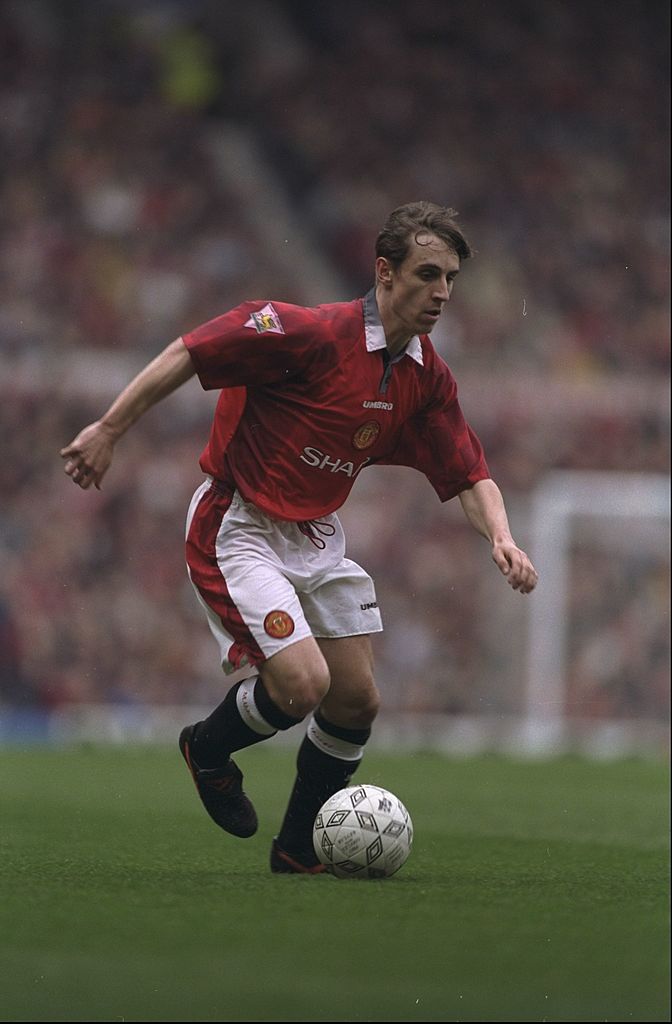 プレミアリーグで「最もアシストした最攻ディフェンダー」10名｜写真3