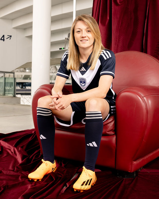 名門ボルドーが“ファン投票”で決定した新ユニ発表 　今回も「胸ロゴ無しが美しい」と好評｜写真5