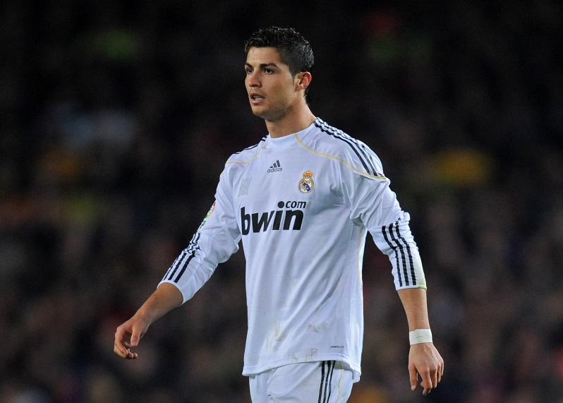 「メッシがバロンドールを初受賞した2009年の年間ベスト11」｜写真10