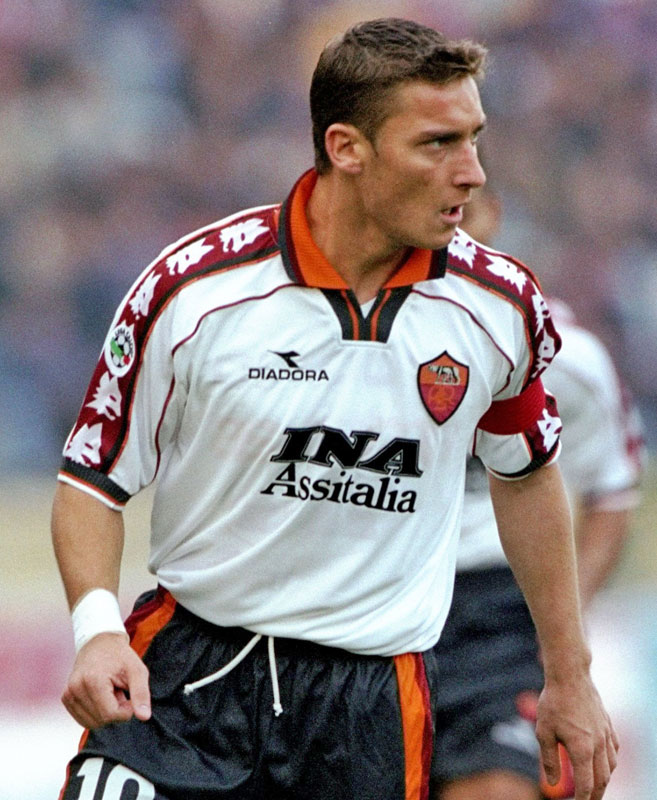 “復活”に期待！名門DIADORA、90年代「最高のユニフォーム」8選｜写真5