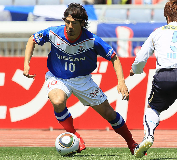 横浜F・マリノス＆川崎フロンターレの両チームでプレーした現役選手｜写真6