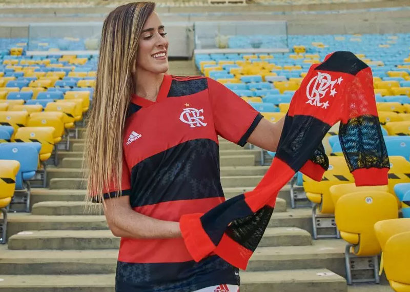 名門フラメンゴ、2021新ユニフォーム発表！デザインは「1981年。東京」｜写真4