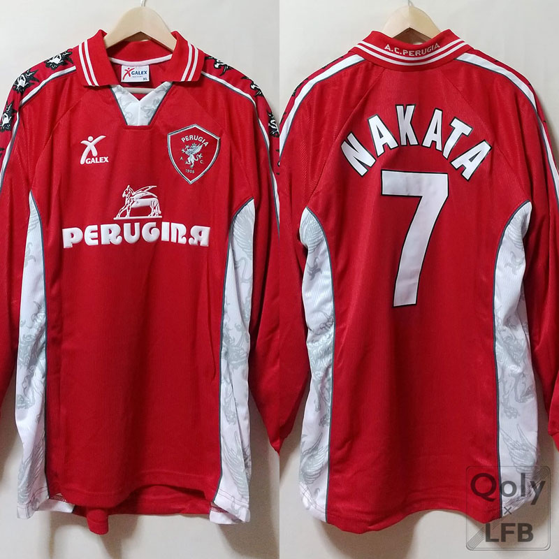 中田英寿、飛躍の年！ペルージャ「1999-2000ホーム」ユニフォーム｜写真5