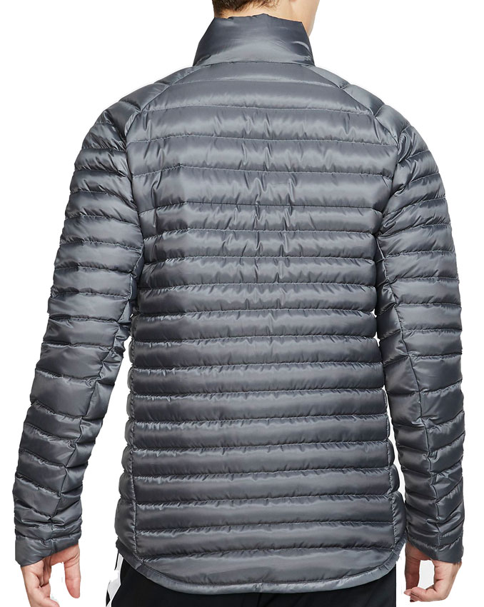 NIKEのクラブチーム、お値段高めの「優秀ジャケット」4選｜写真8