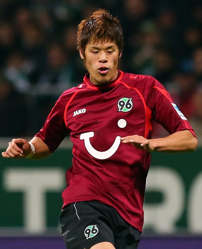 現役Jリーガーも多数！「10年前のブンデスリーガ」順位とユニはこうだった｜写真9