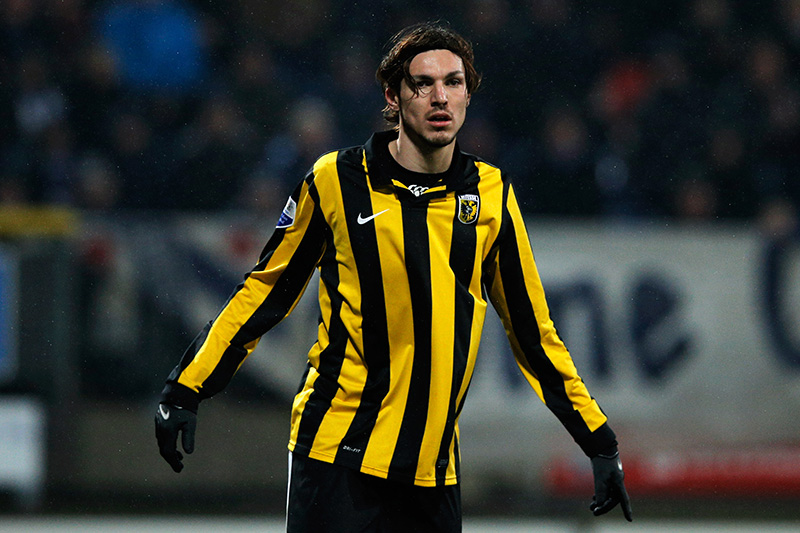 欧州に挑戦した「185cm以上」の日本人ストライカー6名｜写真5