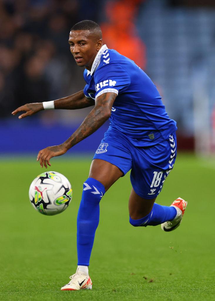 プレミアリーグ、今季ここまでの「最悪の新加入ワーストイレブン」。大物補強だったのに…｜写真5