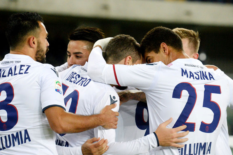 ボローニャ、クラブの伝統と歴史を映し出す2017‐18ユニフォーム｜写真8