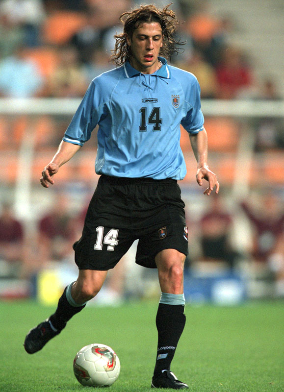 ウルグアイ代表、歴代「クールな7つのユニフォーム」はこれ！｜写真4