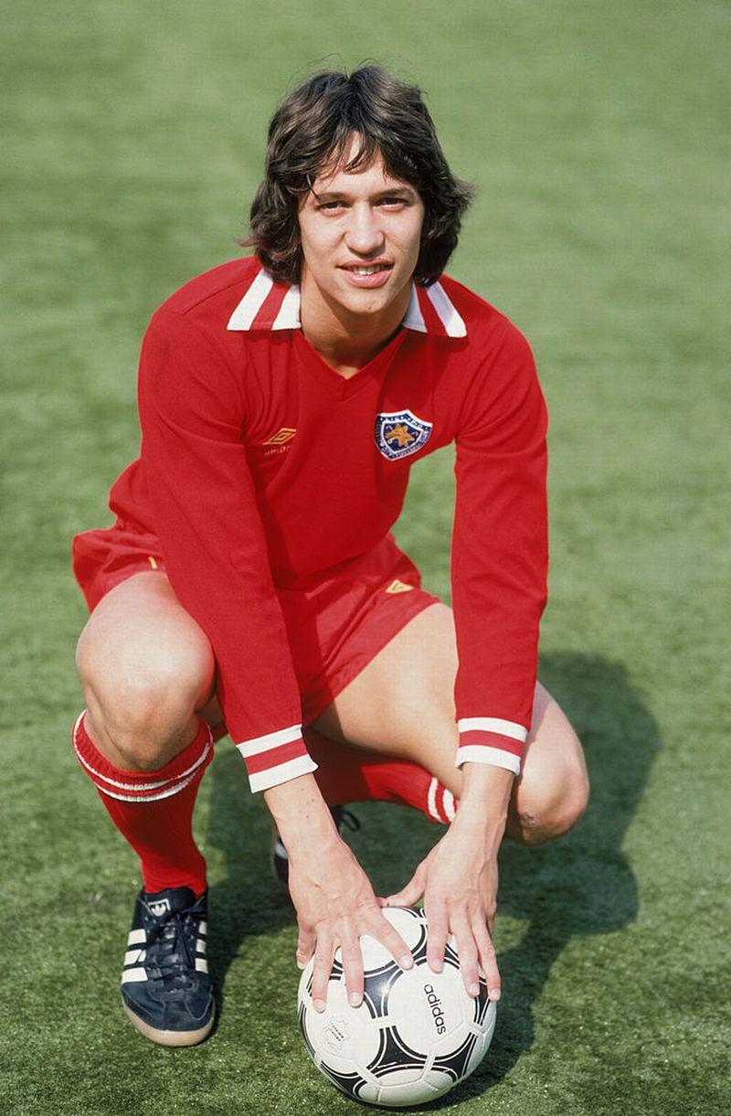 近代サッカーで生きた「純粋ストライカー」10名｜写真7