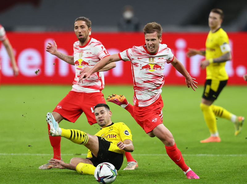 ライプツィヒ、2021-22新ユニフォームを発表！斬新な「かすれ模様」｜写真6