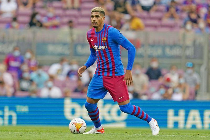 ヤバすぎるバルセロナを救える。天才若手6名｜写真3