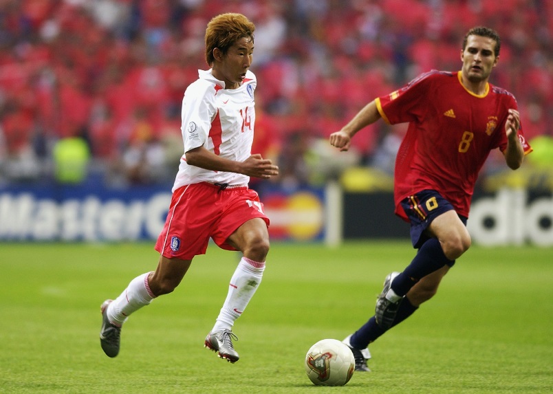 スペイン代表、日韓W杯で韓国に敗れた当時のスタメン11人｜写真7