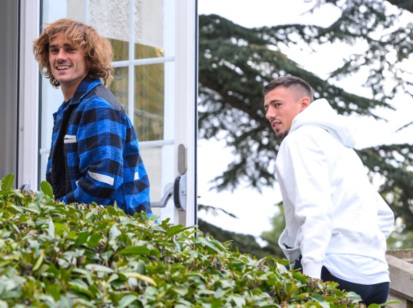 エムバペにグリーズマン！フランス代表の「秋私服」がかわいい｜写真21