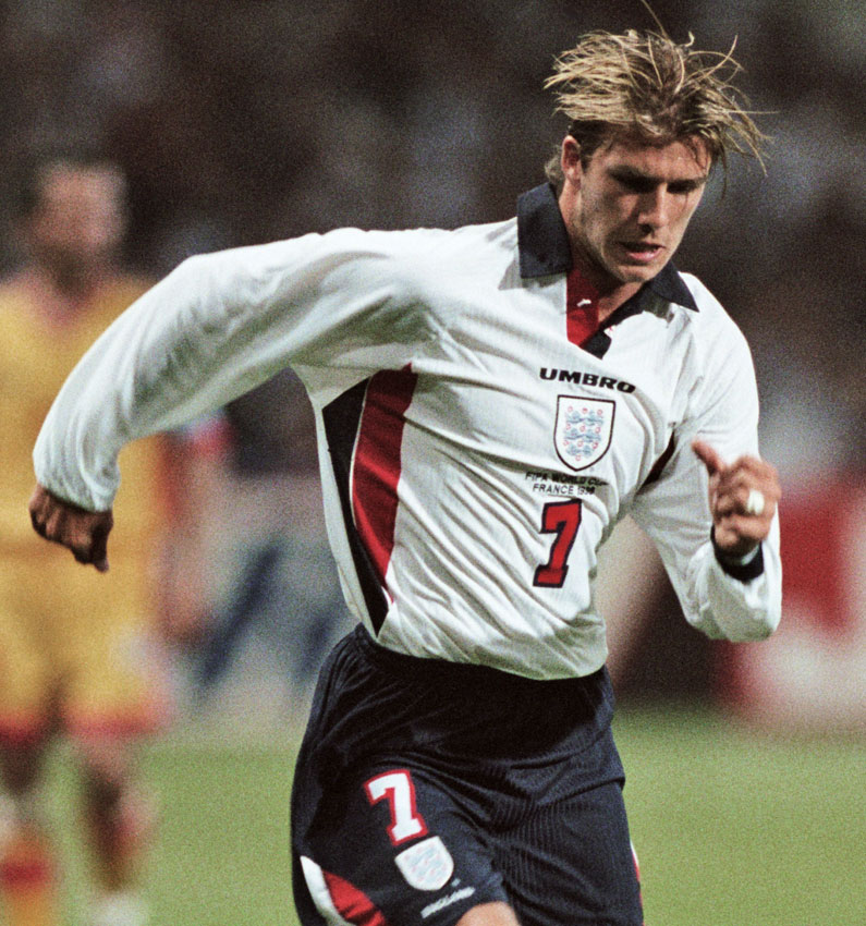 貴公子ベッカムに「似合いすぎた」かっこいいユニフォーム7選｜写真4