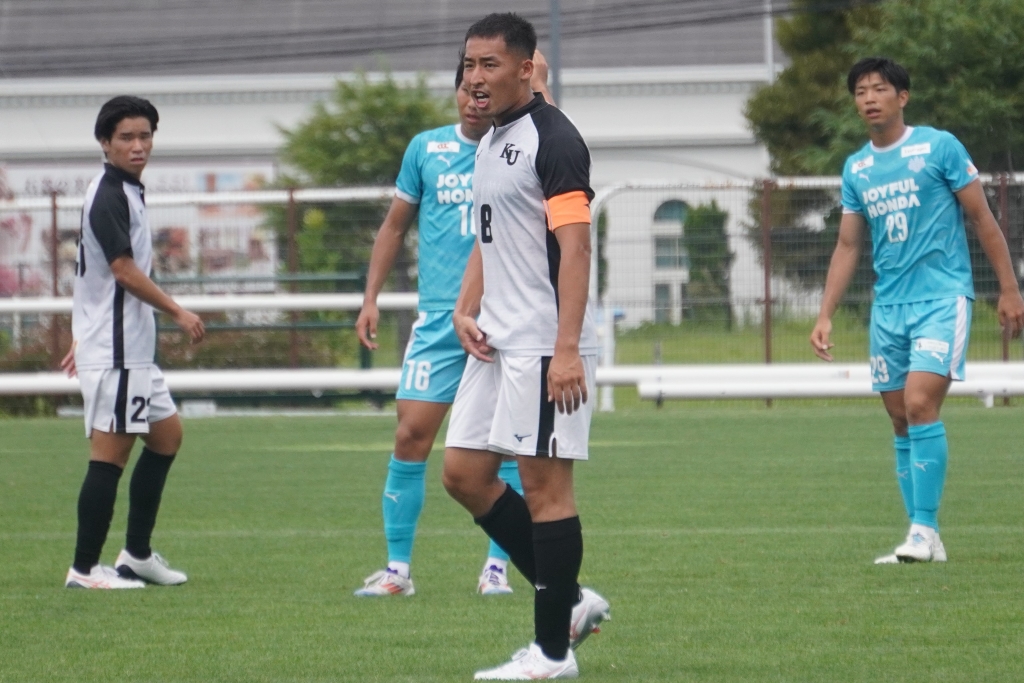 日本代表FW伊東純也の母校神奈川大が総理大臣杯で激闘！筑波大にPK戦の末敗退も、崩れ落ちない明るいイレブンに迫る｜写真5