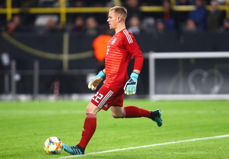 ウイイレ2020「ロングパス最強のゴールキーパー」10名｜写真6