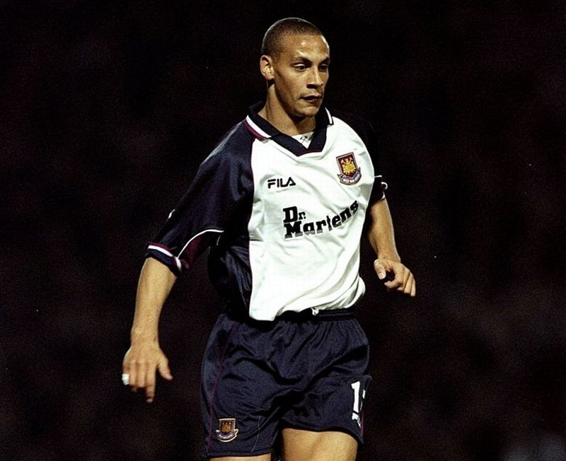 日本企業も！スポンサーロゴが「最高」だったユニ、TOP10｜写真13