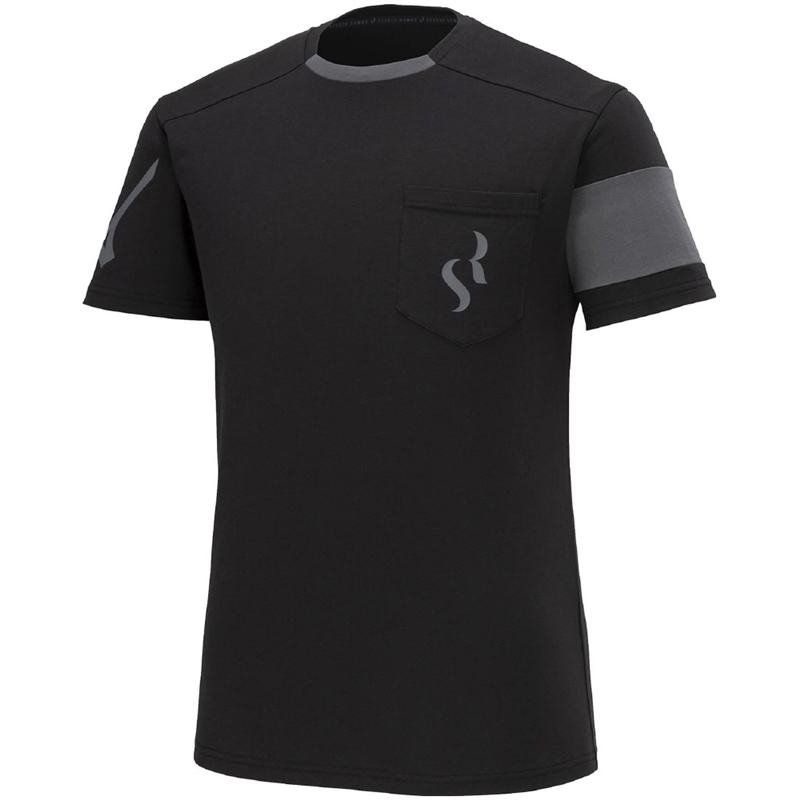 「ミズノ×セルヒオ・ラモス」のアパレルコレクションが登場！かっこよすぎ…｜写真9