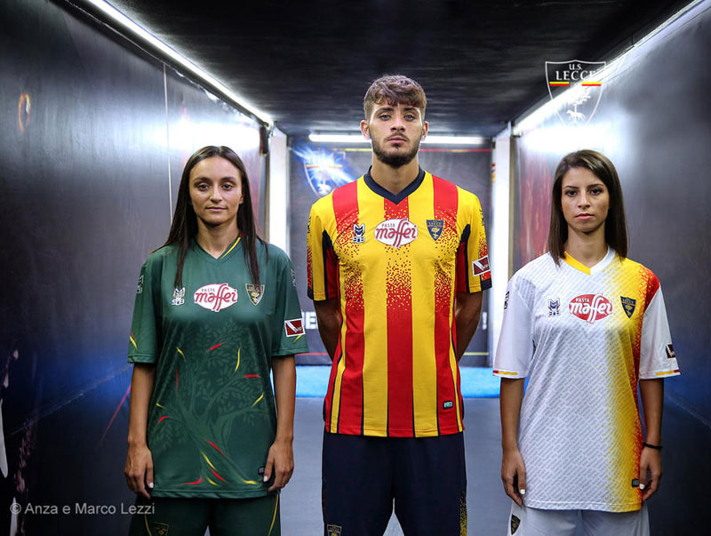 絶好調レッチェ、中途半端な「113周年記念」ユニフォームを発表｜写真5