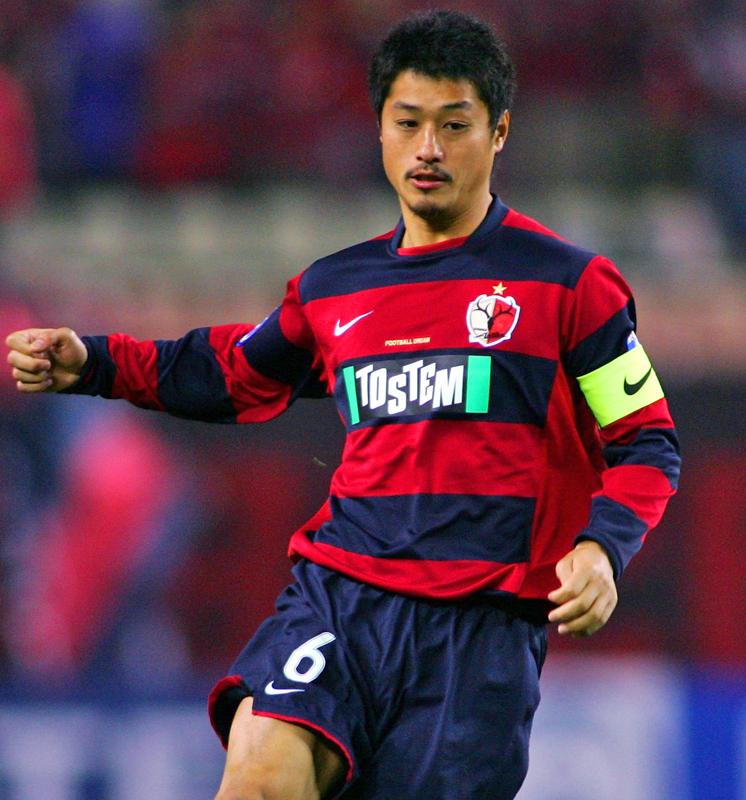 常勝軍団！鹿島アントラーズの「歴代最強ユニフォーム」10着はこれだ｜写真5